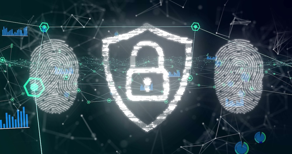 Escudo con candado y huellas digitales conectados en una red de datos, símbolo de la protección de datos personales bajo la normativa chilena